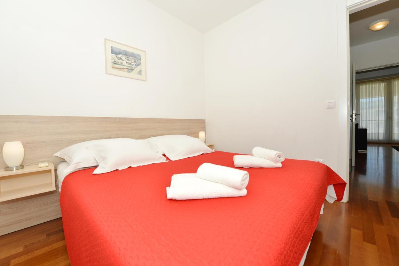 Ivon Apartment